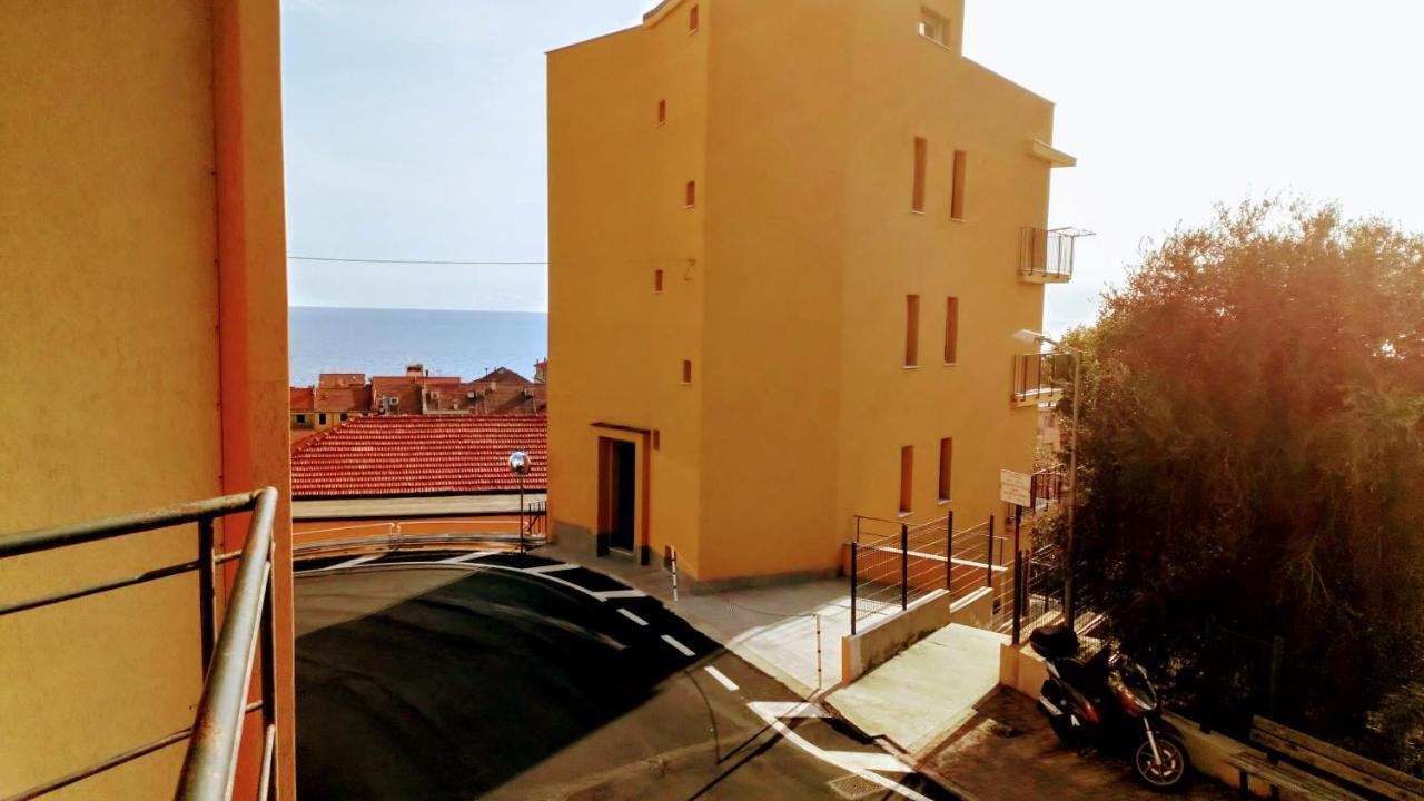 Апартаменти Casa Di Claude Con Posto Auto Фінале-Лігуре Екстер'єр фото