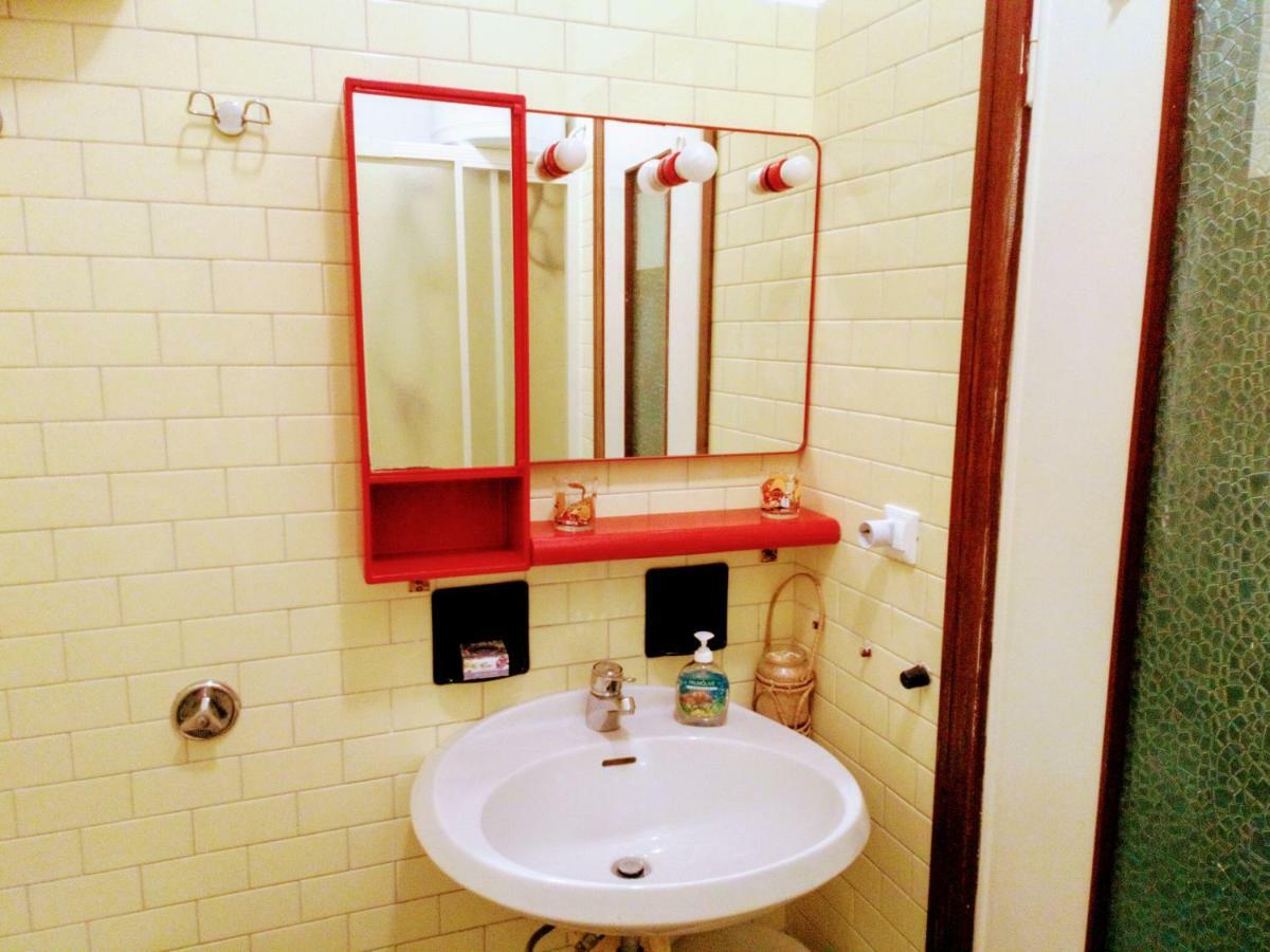 Апартаменти Casa Di Claude Con Posto Auto Фінале-Лігуре Екстер'єр фото
