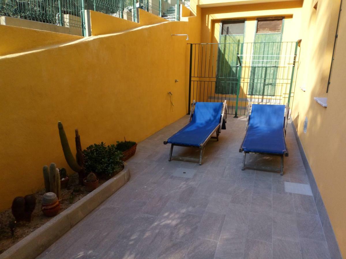 Апартаменти Casa Di Claude Con Posto Auto Фінале-Лігуре Екстер'єр фото