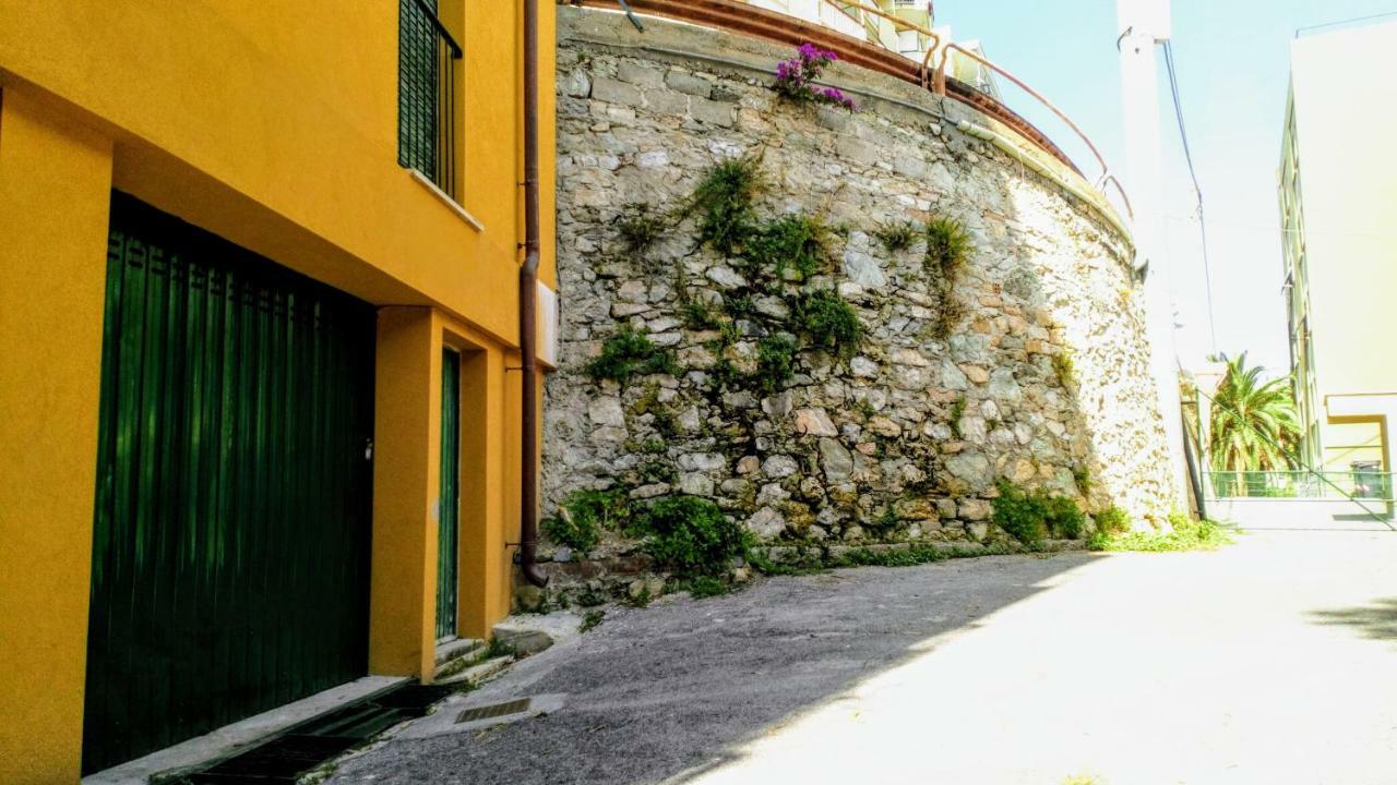 Апартаменти Casa Di Claude Con Posto Auto Фінале-Лігуре Екстер'єр фото